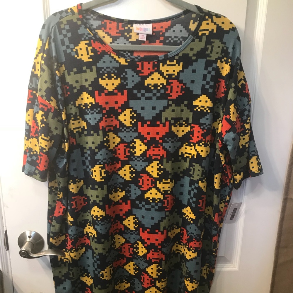 BNWT lularoe M Irma